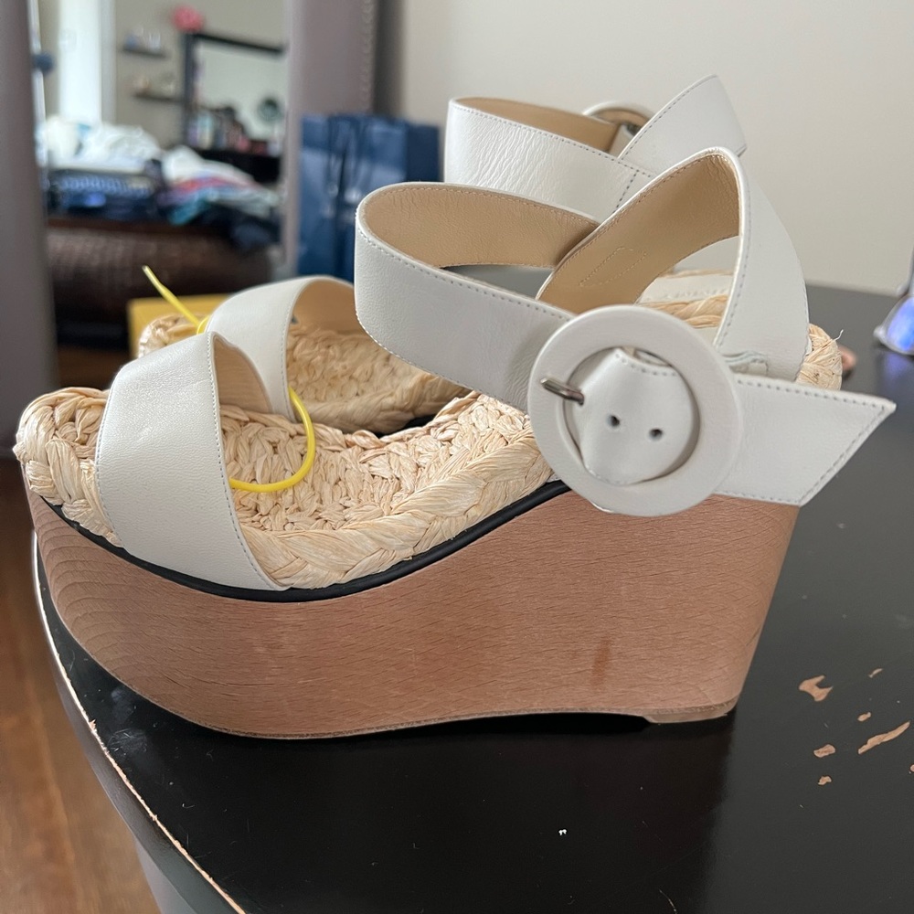 Jimmy Choo White Abigail 100 Nappa with rope and wooden ledge.
